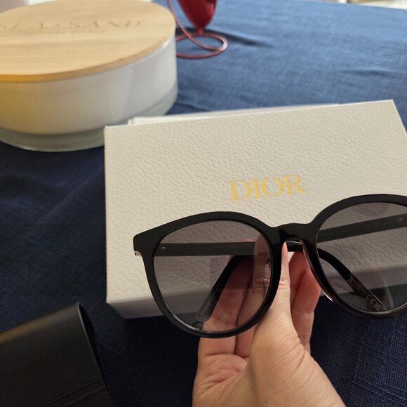 Dior Sunglasses - Authentic - Picture 7 of 13